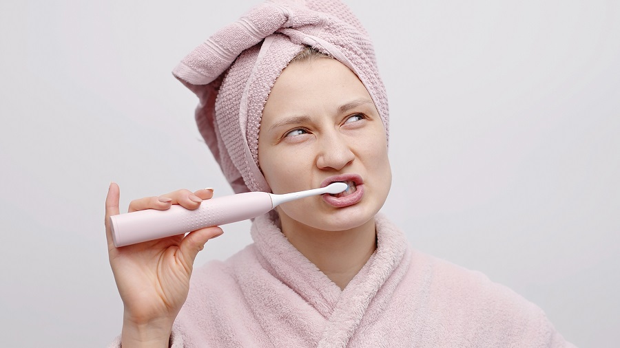 How Can You Maintain Good Oral Health At Home?